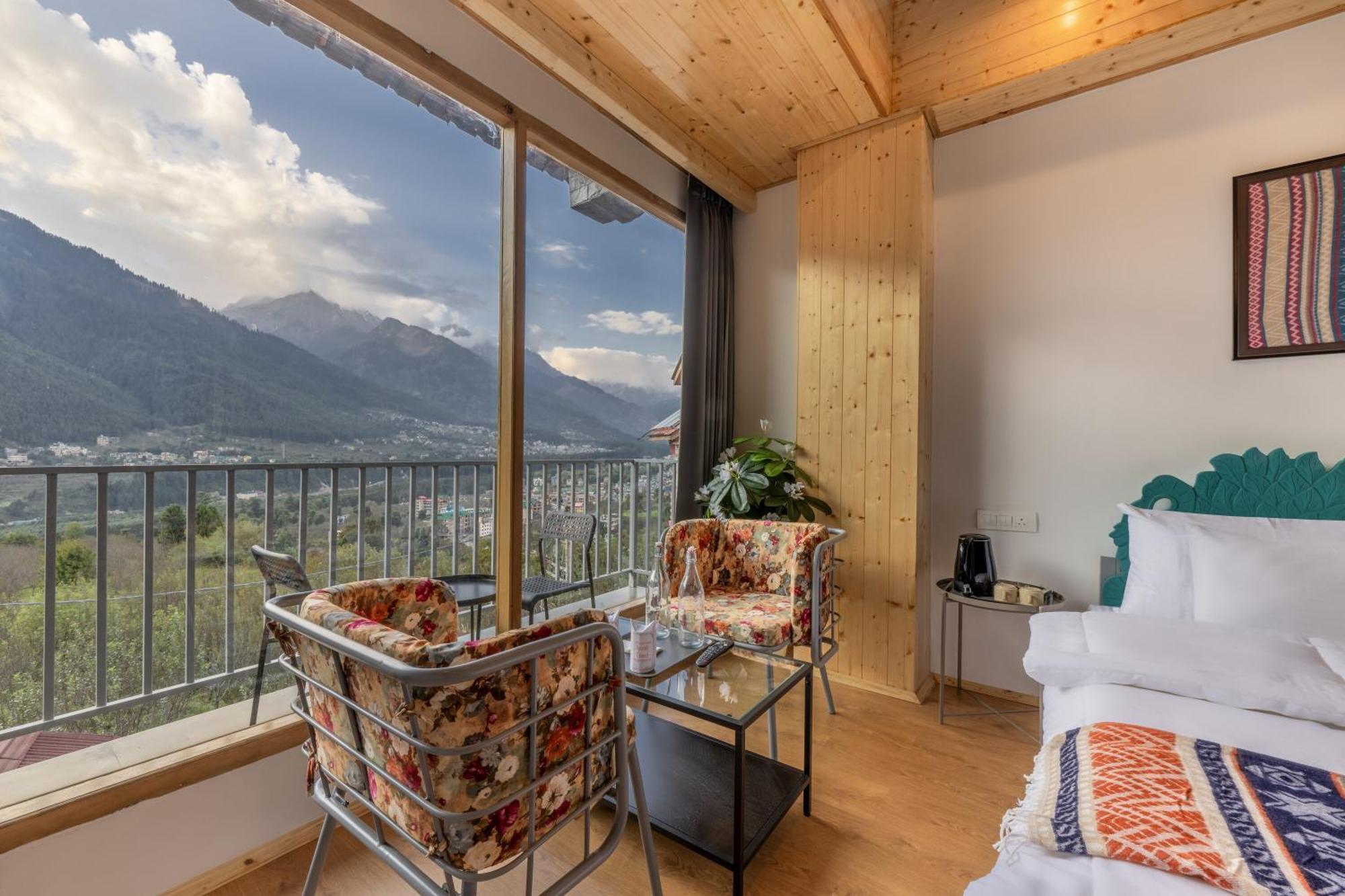 Echor Himalayan Heights Luxe Manali Hotel Bagian luar foto