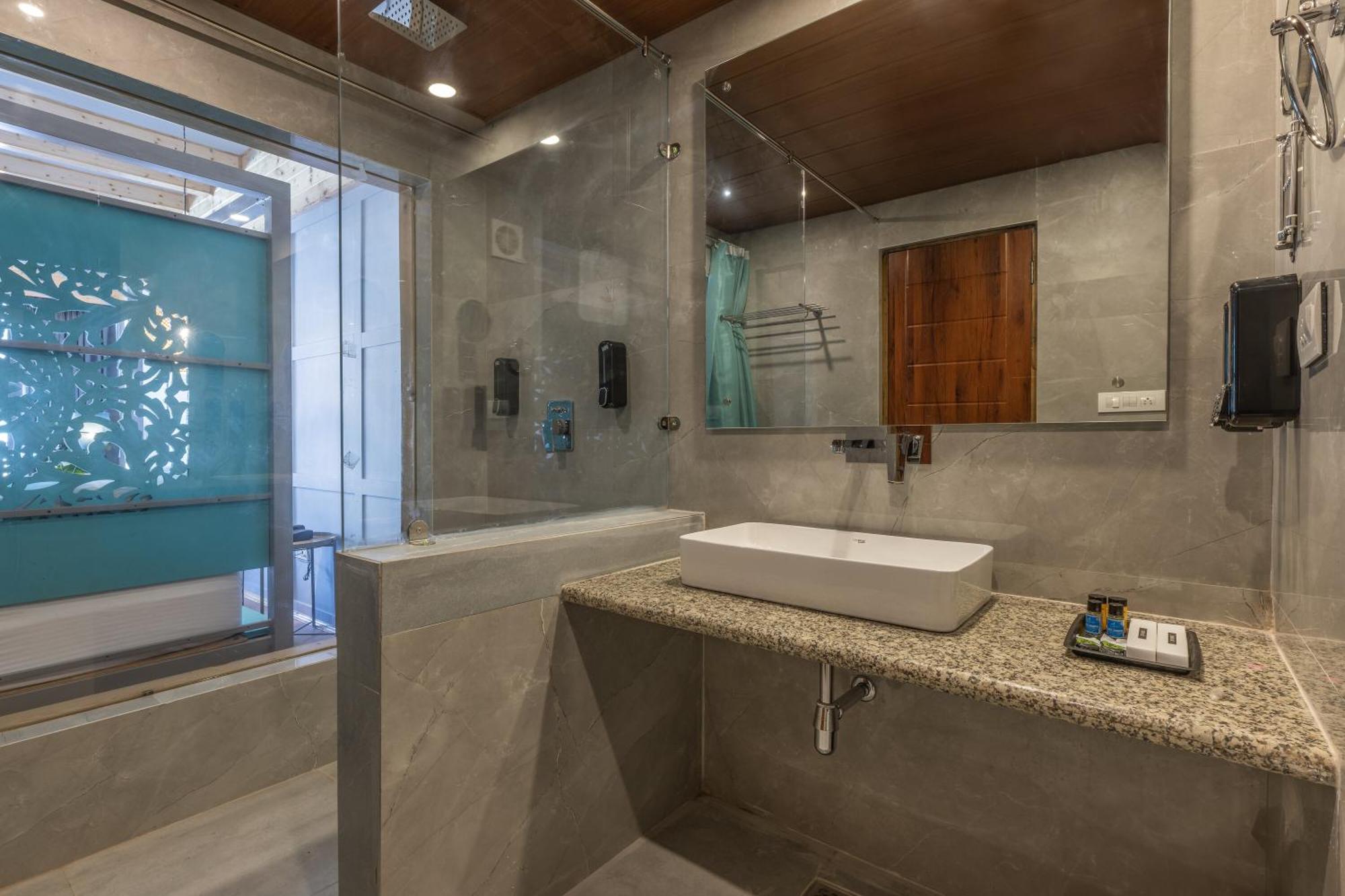 Echor Himalayan Heights Luxe Manali Hotel Bagian luar foto