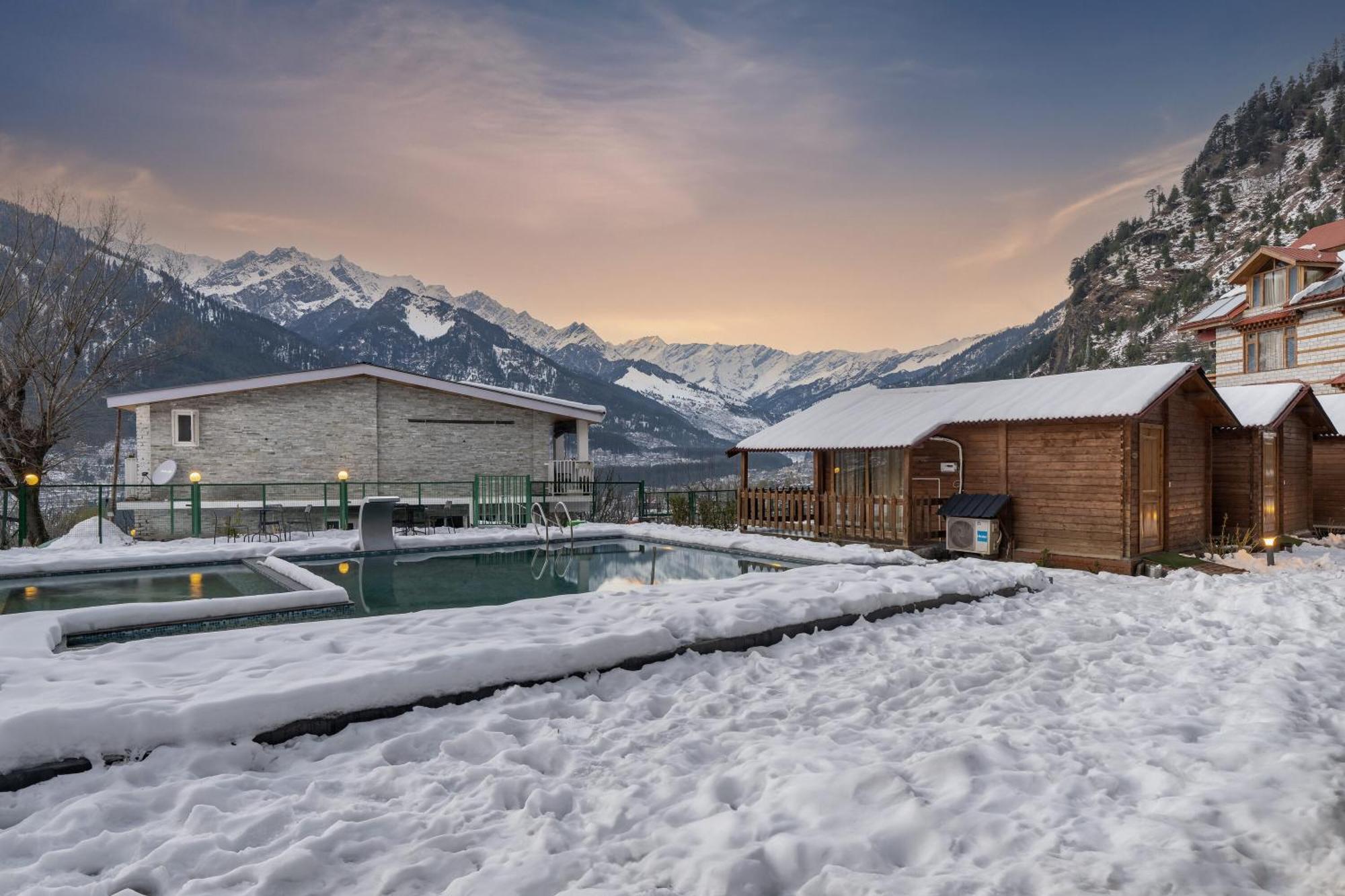 Echor Himalayan Heights Luxe Manali Hotel Bagian luar foto